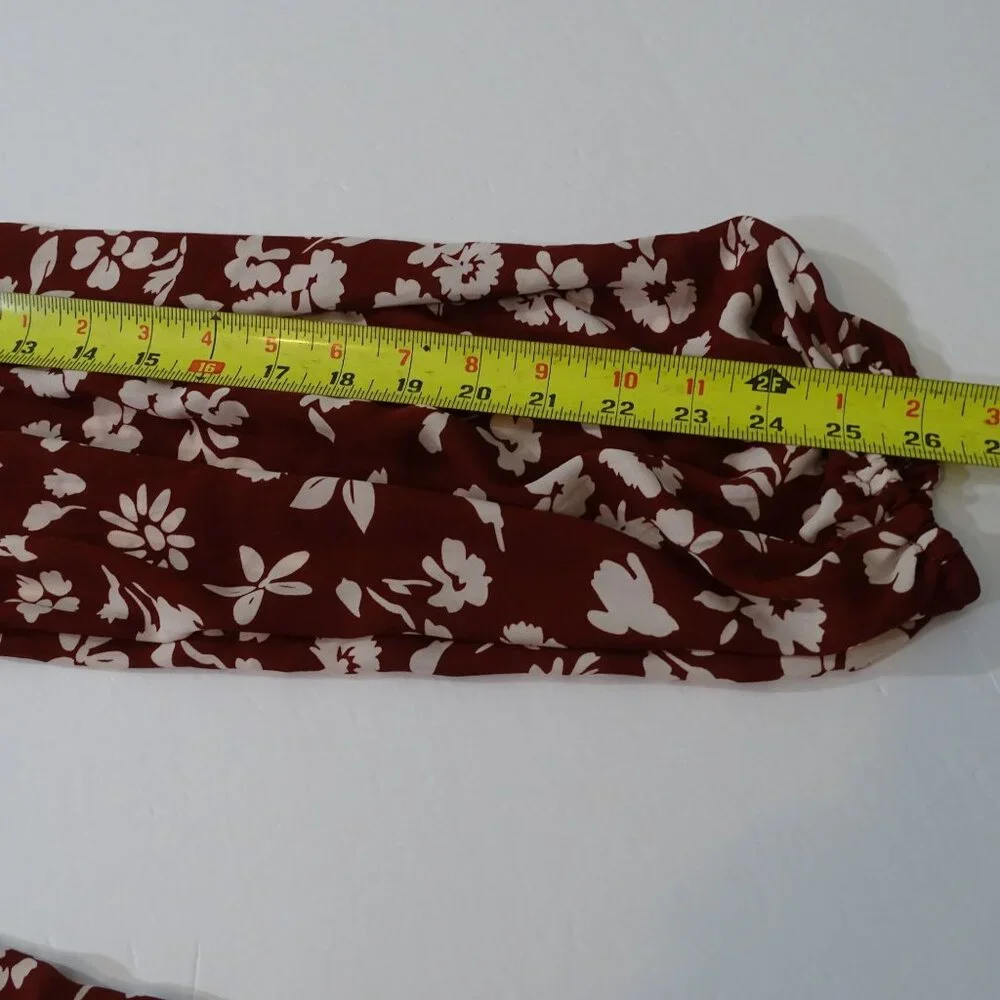 Dokotoo Women Red Floral Dress Size M Long Sleeve Low V-Neck Smocked Waist - Picture 12 of 13